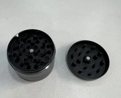 grinder 4 partes negro